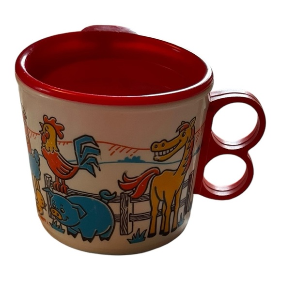 Vintage Whirley Industries Plastic Farm Animals Cup - Picture 1 of 6